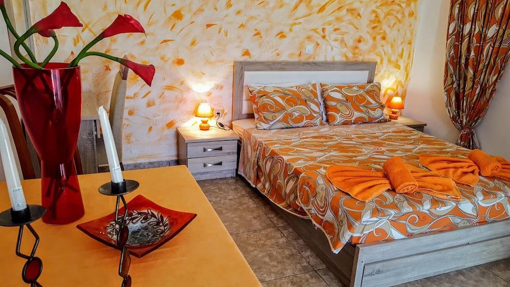 Pleasure Beachside Apartments Perissa  Exterior foto